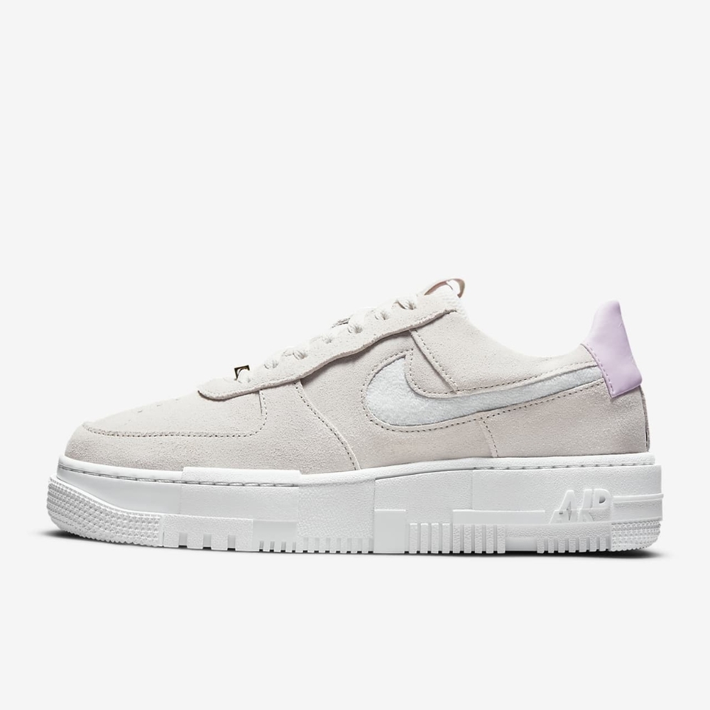 nike women's af1 pixel summit white photon dust Women's US 11 medium